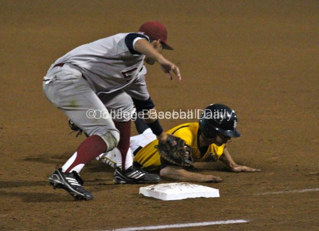 Shon Roe tags out Matt Duffy after he strayed to far.