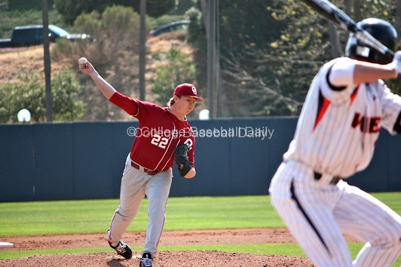 Jonathan Gray releases a pitch