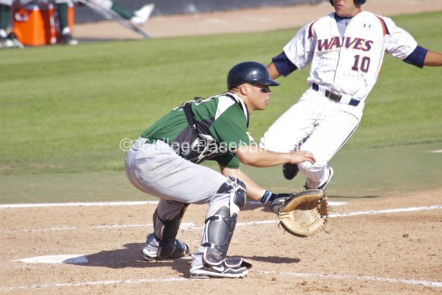Mason Morioka prepares for a throw to home.