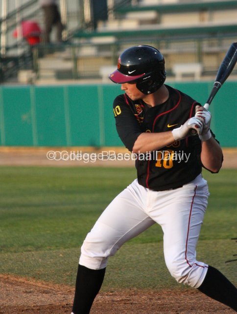 Kevin Roundtree begins to turn on a pitch.